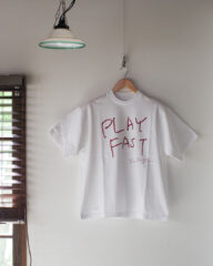 最適な材料 Tシャツ PLAY FAST（赤のロゴ） | 洋服・Tシャツ | 白洲次郎 トップス